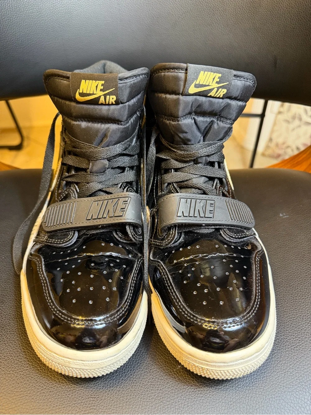 Nike Air Jordan Legacy 312 Black Gold White Leather Men's Size 9.5 AV3922 007